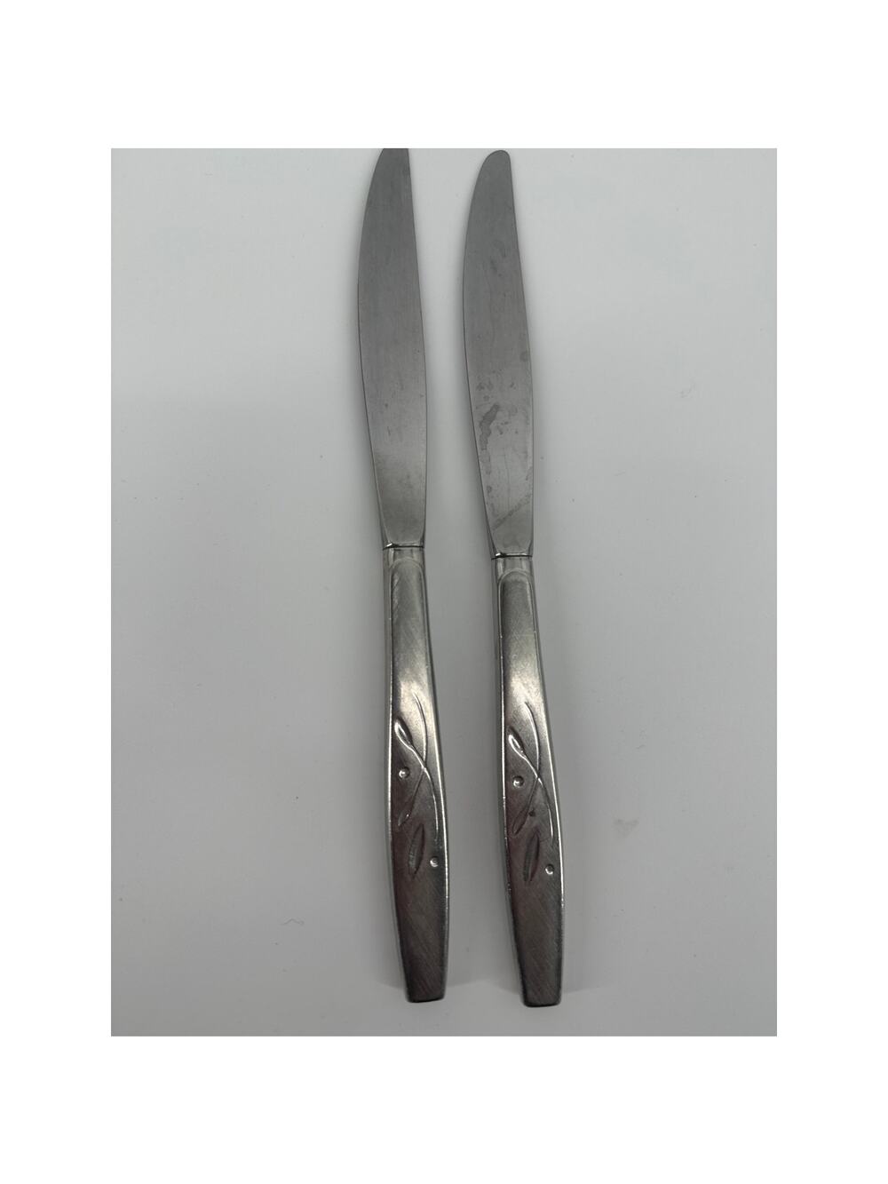 Vintage Silverplate Butter Knives Leaf Vine Craft Lot Set of 2 Jewelry Making
